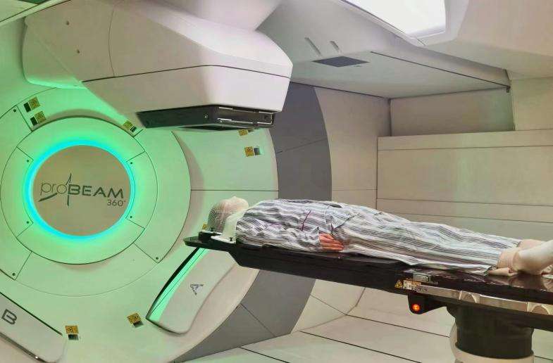 我国首台质子放疗系统在华科大附属协和医院正式出束
