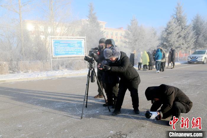 络续3天-40℃以下 “中国最冷小镇”参预“极寒技艺”