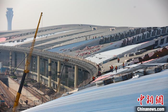 重庆江北国际机场T3B航站楼穿“新衣”