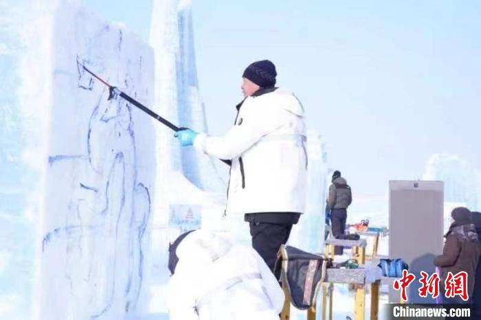 7国66位艺术家齐聚冰城 赛冰雕技艺