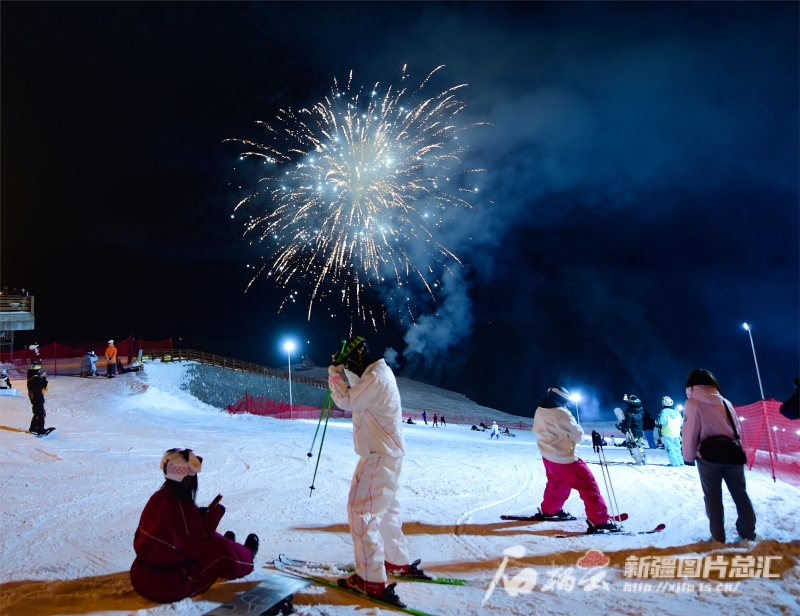 第一届“冰雪丝路 中国雪都”环阿尔泰山冬季运动会开幕