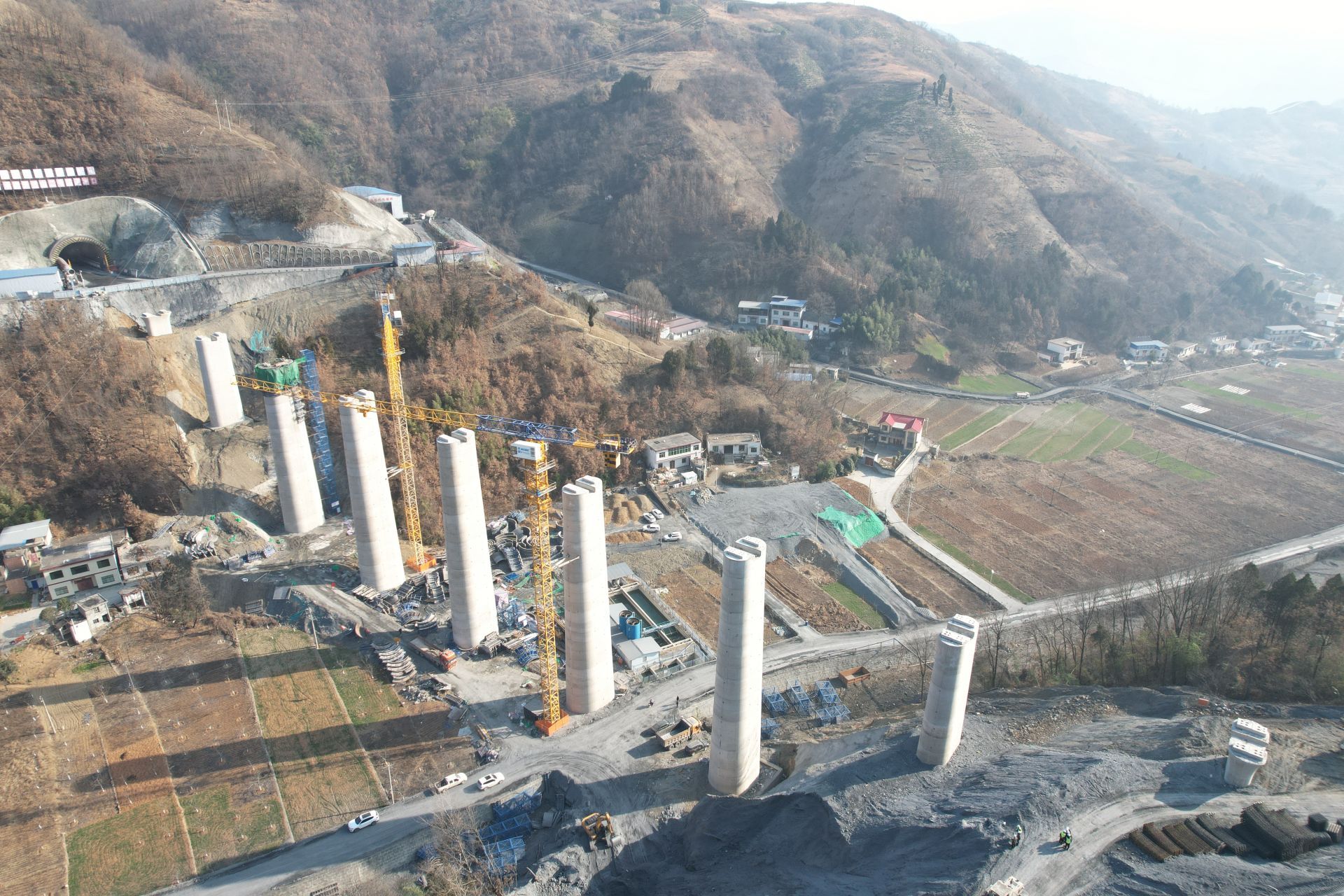 西十高铁（陕西段）韩城沟大桥下部结构施工全部完成