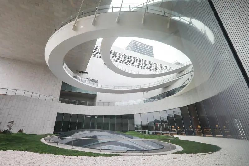 上海博物馆东馆迎来首批观众，社会主义国际文化大都市核心承载区建设再添新地标