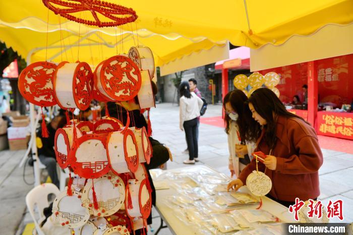 海峡两岸民俗文化节福州开幕 观民俗大赏、逛年味街区