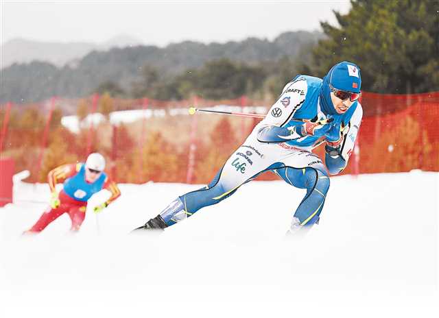 “他想成为世界上最好的滑雪运动员”——王强成为“十四冬金牌收割机”背后的故事