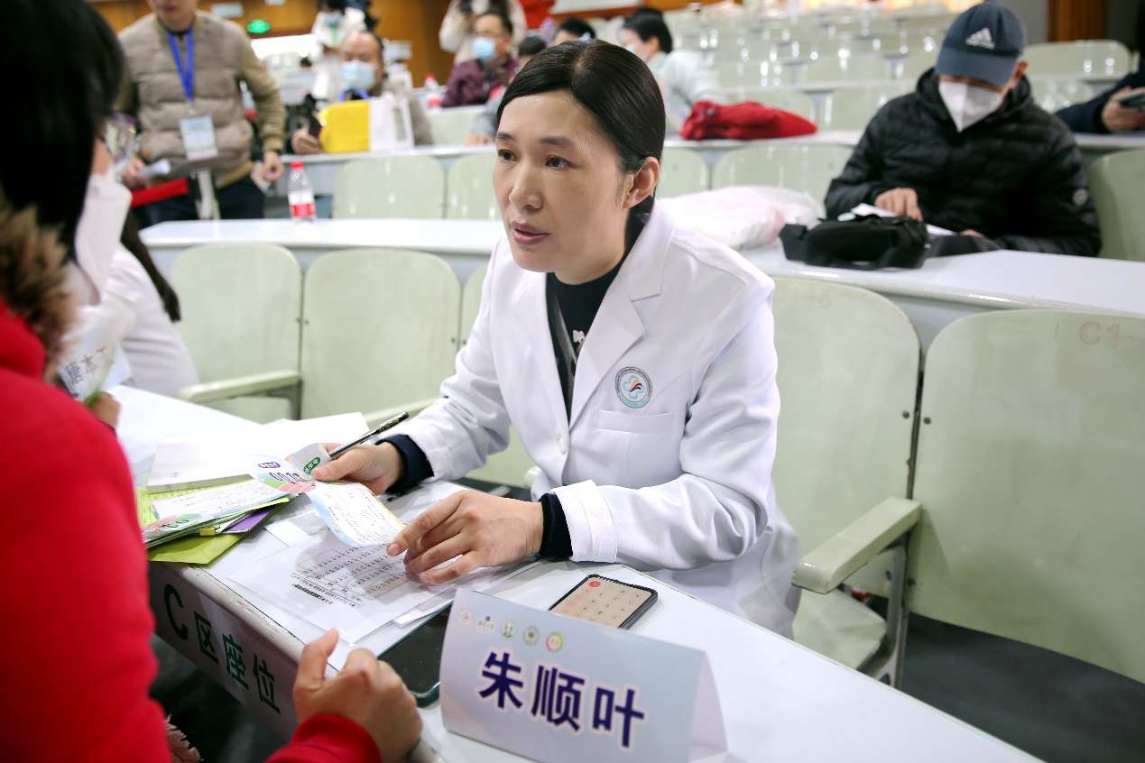“2024中国儿童生长发育健康传播行动十周年纪念活动”在广州举行
