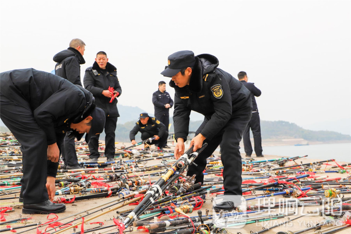 云阳：“水上打”“陆上查” 织密禁钓监管网