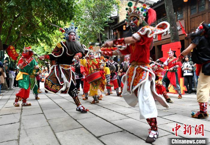 （新春走基层）海峡两岸民俗文化节福州开幕 潮汕英歌舞助阵