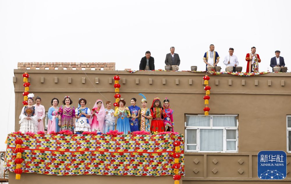 新疆吐鲁番杏花节开幕 新疆吐鲁番杏花节开幕