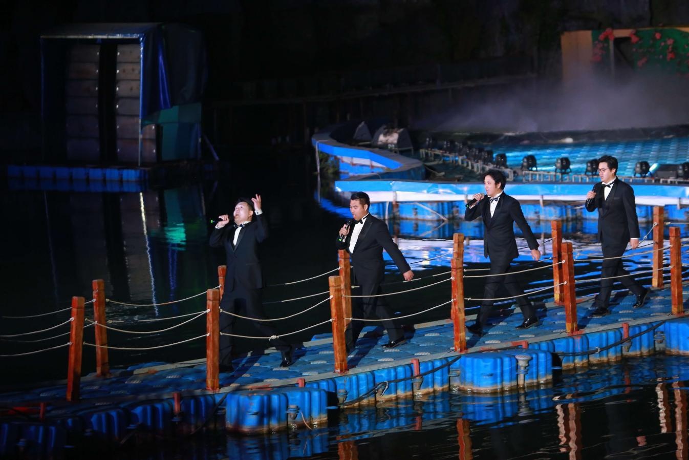 中央歌剧院音乐家水上献歌巴马 唱响“广西三月三”