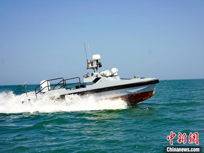 山东威海：无人艇助力海上巡查