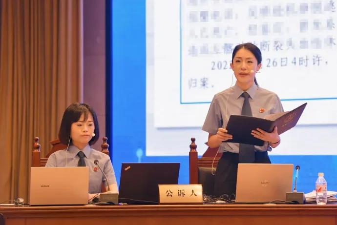 首届成渝地区检律模拟庭审大赛在重庆举行