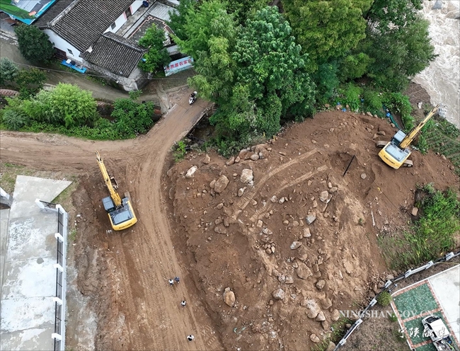 宁陕全力以赴开展灾后重建和生产自救