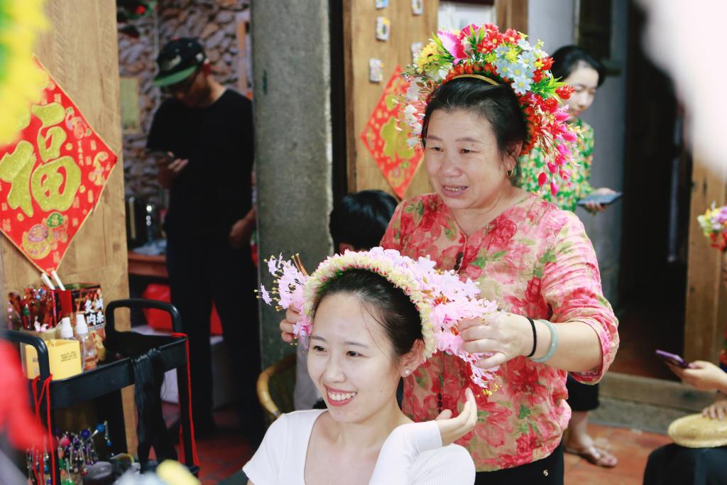 高质量发展调研行｜福建泉州：蟳埔女簪出“共富花”