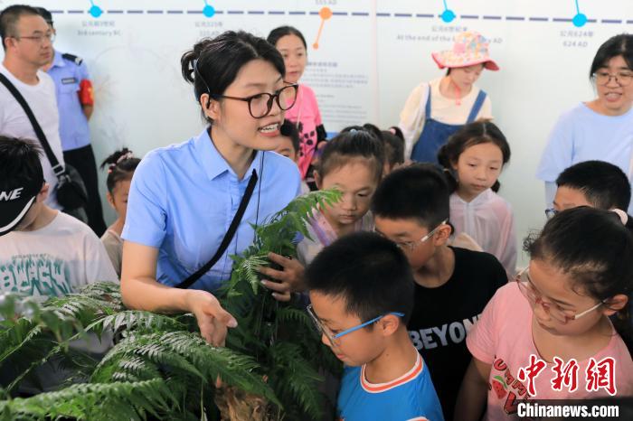 四川成都：植物园里过暑假