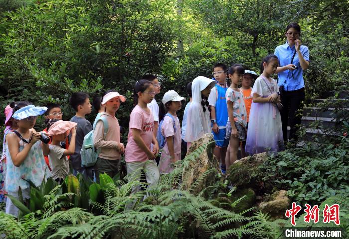 四川成都：植物园里过暑假