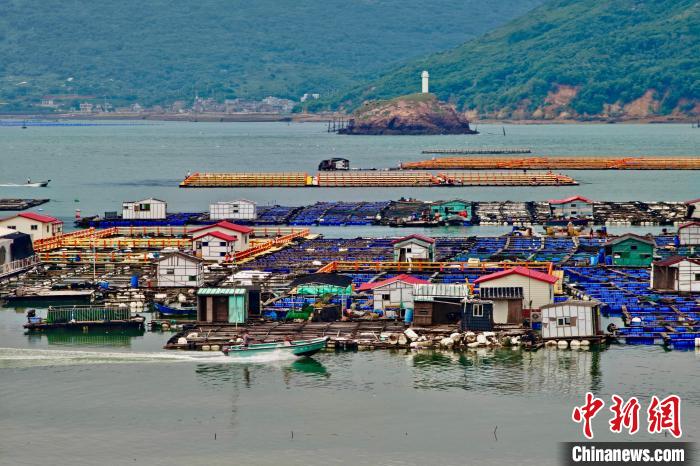 福建平潭海上小渔村风光秀美