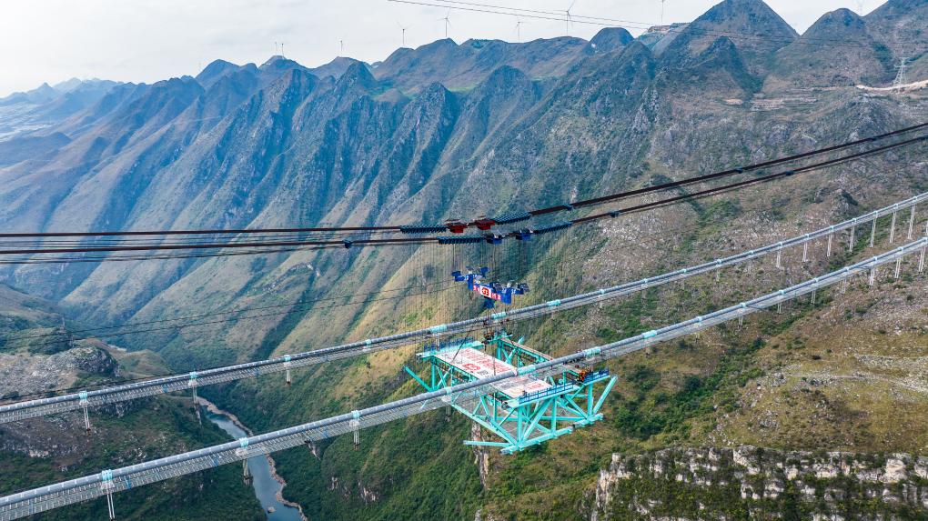 中国西南山区建设“高速平原”拓展出海通道