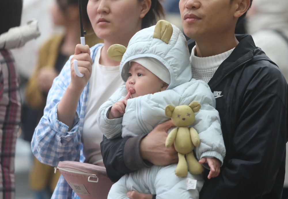 图片新闻|气温陡降 一夜入冬