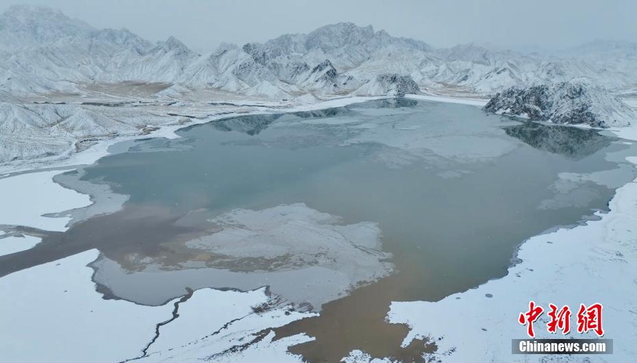 青海都兰：雪景绘丹青