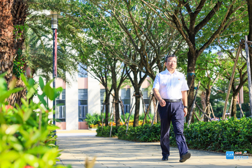 中国人民大学附属中学三亚学校校长宓奇：擦亮名校品牌 哺育优秀人才