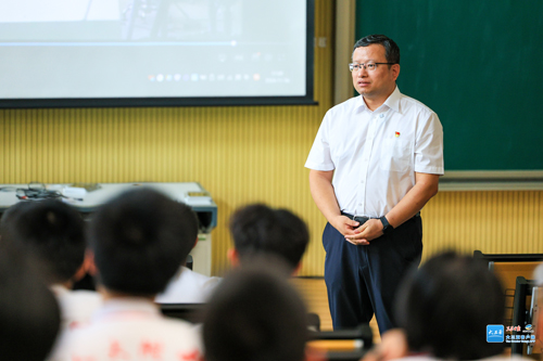 中国人民大学附属中学三亚学校校长宓奇：擦亮名校品牌 哺育优秀人才