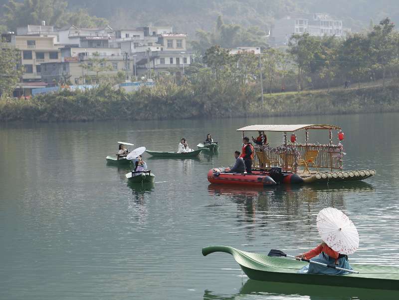 中国·东兰坡豪湖露营地启动仪式燃情开幕