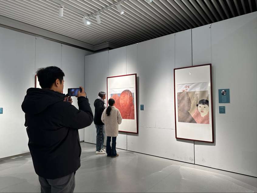 “欣豫——中国艺术研究院国画院迎春画展”在郑开幕