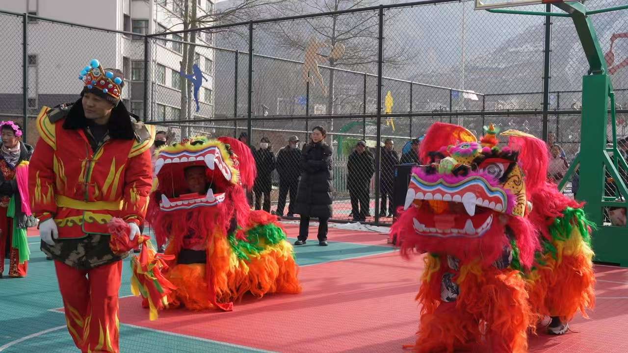 青海平安：紧锣密鼓地排练社火表演