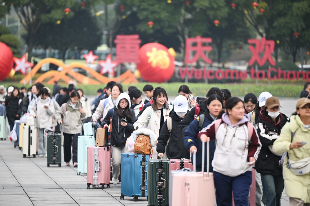 图片新闻｜回家，过年!春运里的赶路人