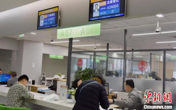 川渝政务服务“加速度”：355项高频事项实现“川渝通办”
