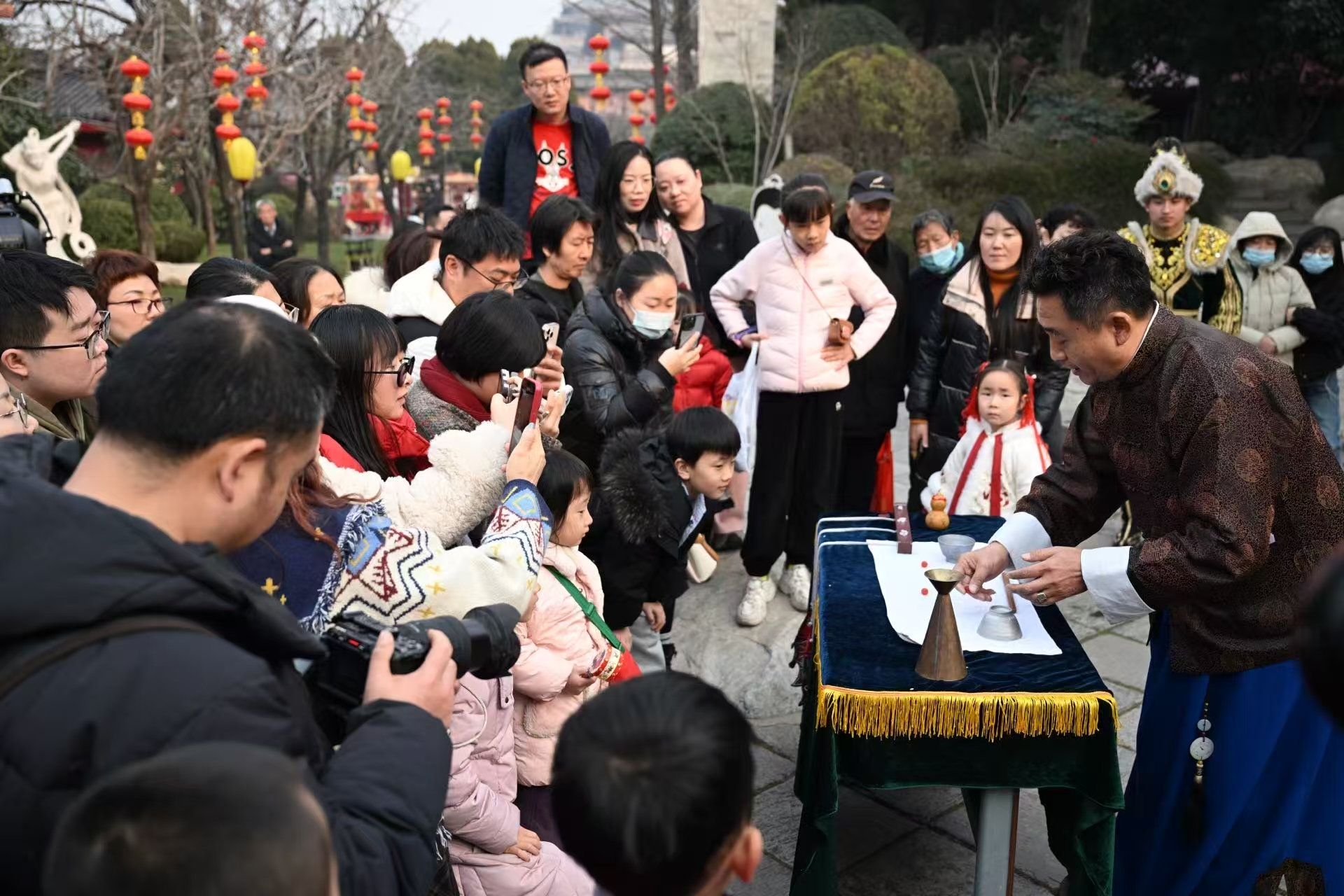 非遗焕新韵 华清宫年味满满迎春节