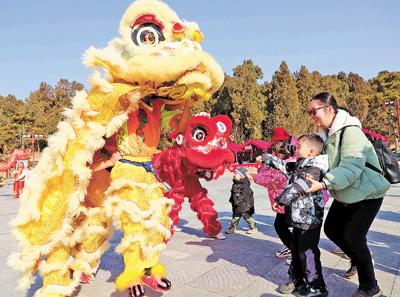 欢欢喜喜过大年 万家团圆庆新春（新春走基层）