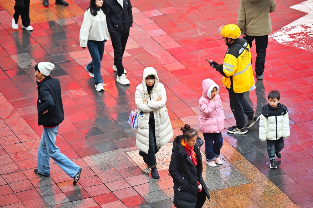 图片新闻｜蛇年首场寒潮来袭！重庆市开启降温降雨模式