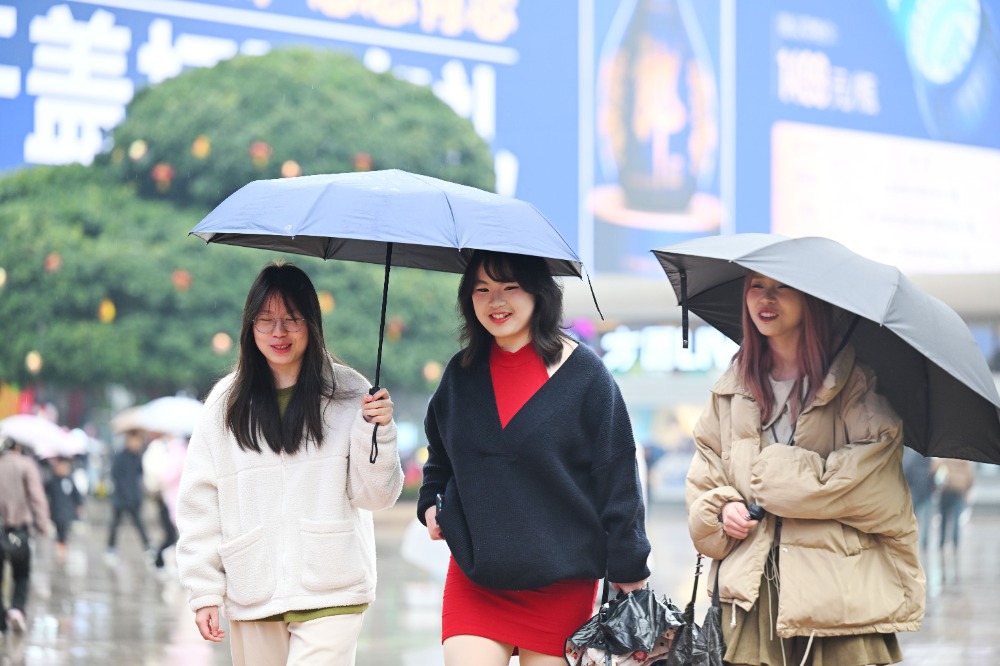 图片新闻｜蛇年首场寒潮来袭！重庆市开启降温降雨模式