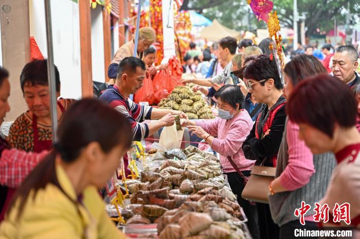 广州千年庙会“波罗诞”开幕