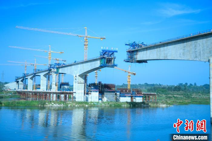 四川：市域（郊）铁路成眉线（S5）工程建设加快推进