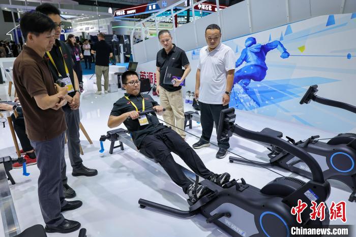 消博会探馆：“黑科技”点燃卡路里