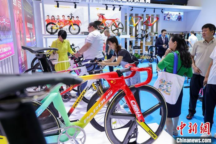 消博会探馆：“黑科技”点燃卡路里