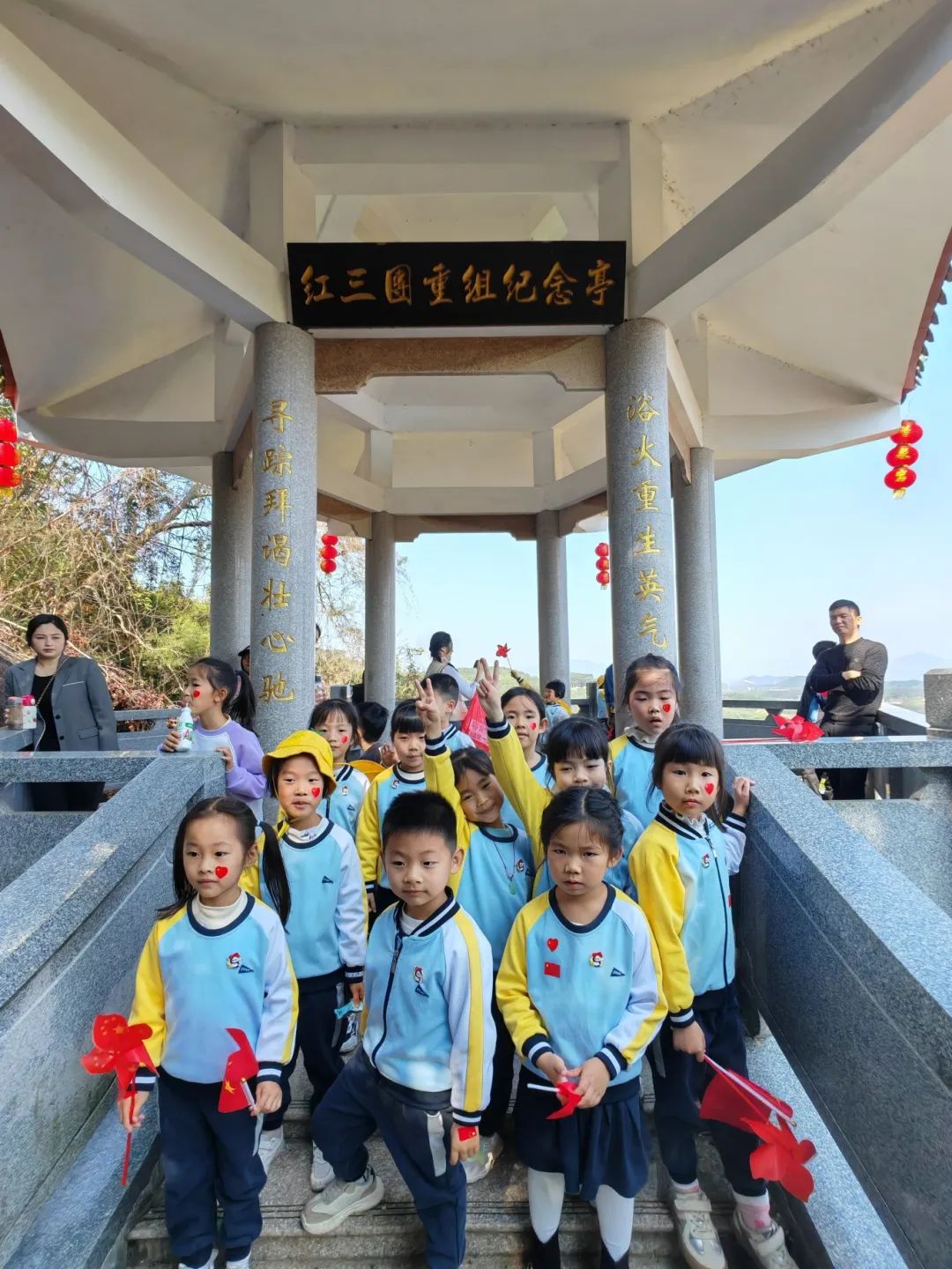 【家园共育】踏寻革命遗址 聆听红色故事——漳浦县第二实验幼儿园大段亲子春游活动