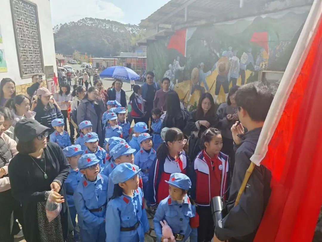 【家园共育】踏寻革命遗址 聆听红色故事——漳浦县第二实验幼儿园大段亲子春游活动