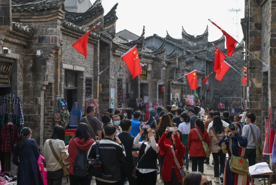 今天，省委书记担任“湖北文旅首席推荐官” 向世界推荐！