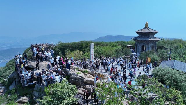 五一当天花果山景区接待游客量突破4.28万