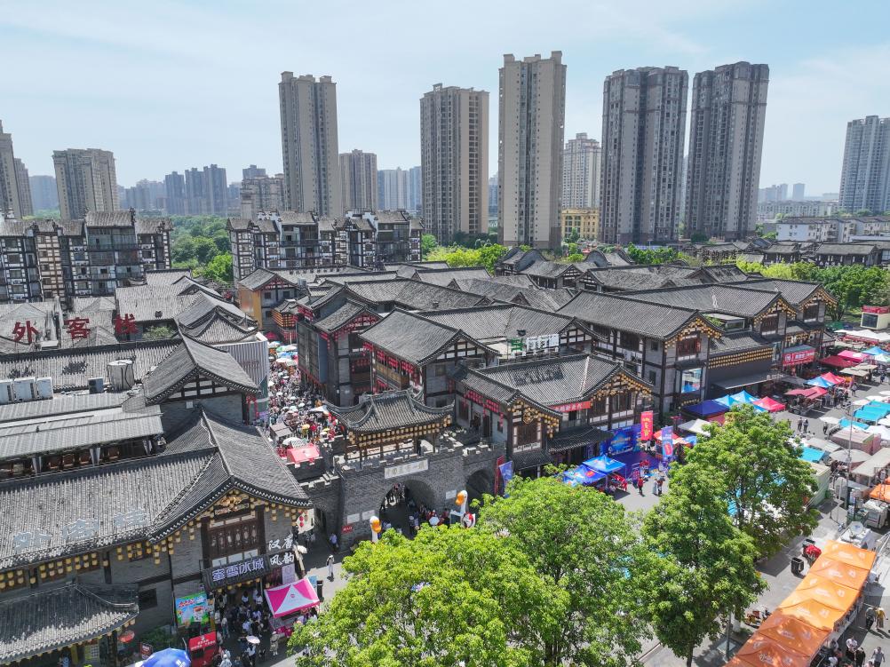 重庆荣昌：“卤鹅”带火“五一”假期