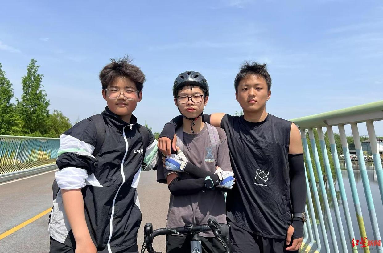 热度攀升，成都绿道骑行、踏青赏萤爆火