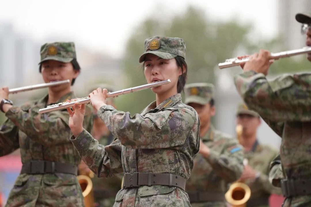 蓝天文化丨这场军事体育运动会，每帧都是战斗力！