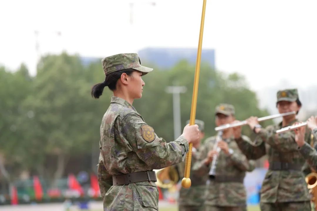 蓝天文化丨这场军事体育运动会，每帧都是战斗力！