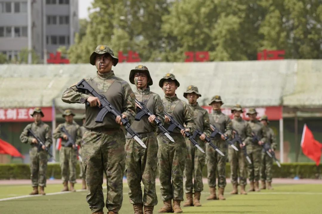 蓝天文化丨这场军事体育运动会，每帧都是战斗力！