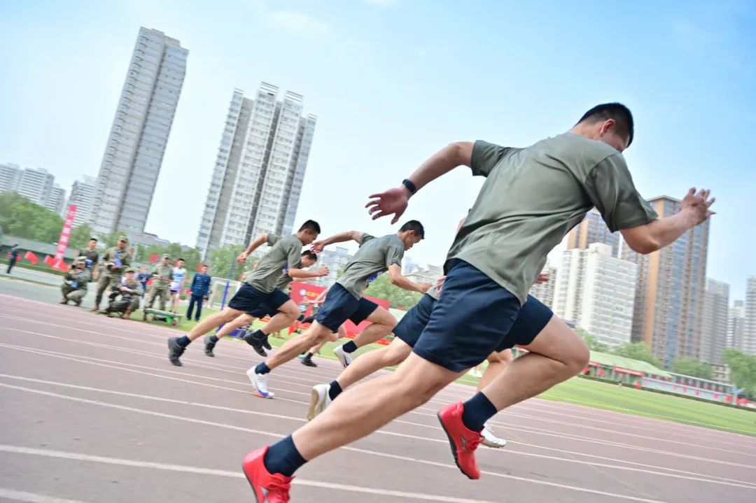 蓝天文化丨这场军事体育运动会，每帧都是战斗力！