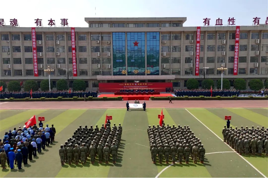 蓝天文化丨这场军事体育运动会，每帧都是战斗力！